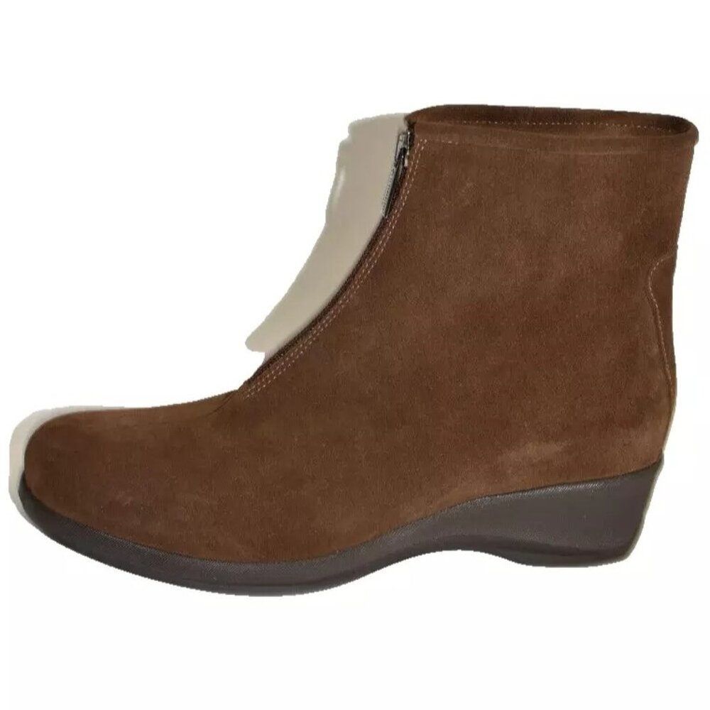 New! LA CANADIENNE Shiane Brown Waterproof Leather Zip Ankle Bootie 10 M DD442
